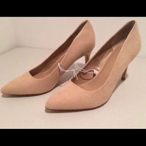 Beige Heels, Size 7W